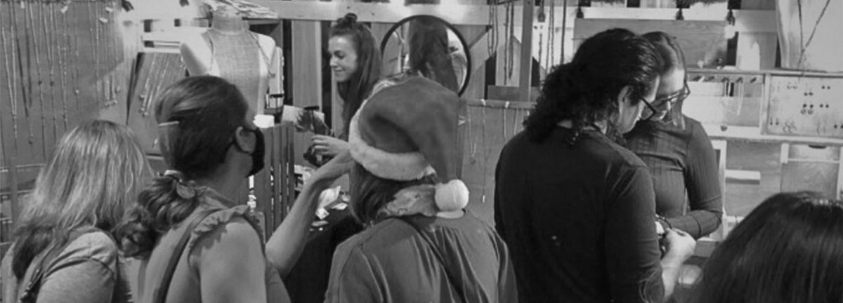 BEACHBU-EVENT-WITH-SHOPPERS
